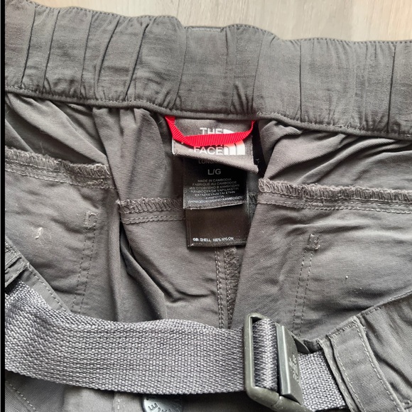 North Face Shorts - Picture 2 of 4